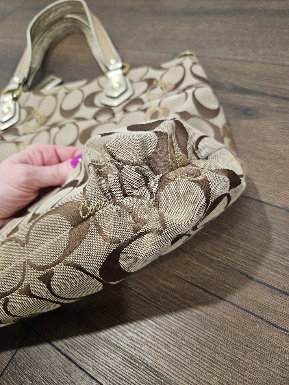Coach Poppy Signature Hearts Glam Tote 18711 Khaki Gold RARE - Picture 12 of 15